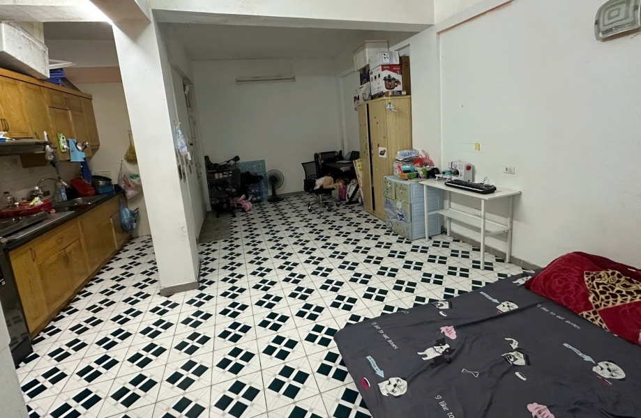 Cho thuê căn hộ tập thể tầng 5 ngõ 658 Trương Định 57 triệu