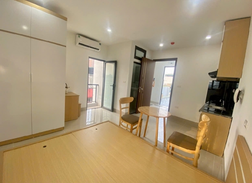 Cho Thuê Ccmn cực đẹp thoáng ban công cửa sổ giá rẻ tại 72 Tôn Thất Tùng Đống Đa