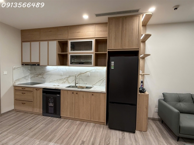 Cho thuê CHCC 2 phòng ngủ tầng 8 view sông Hồng DT 61m2 14 triệu/tháng