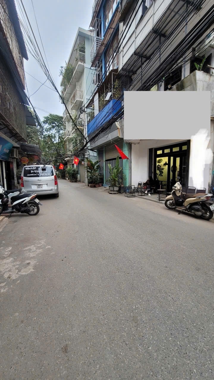 Cho thuê MBKD ngõ ô tô Láng Hạ 30m² 1 tầng spa nail hàng ăn nhanh sạch cafe 10.5tr