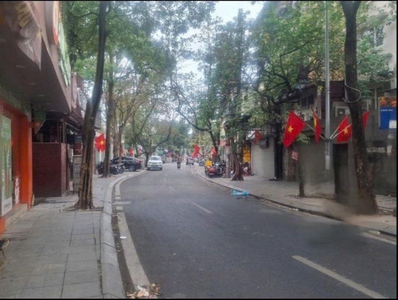 Cho thuê MBKD Phố Đặng Văn Ngữ 4 tầng x 40m2 5 ngủ KD Spa tóc Showroom