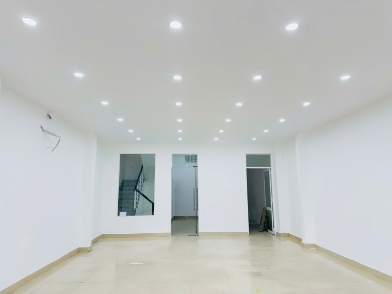 ♥ Cho Thuê MT Tôn Đức Thắng gần Âu Cơ KD Sầm Uất 95m2 ngang 6.3 m 3 tầng 26tr