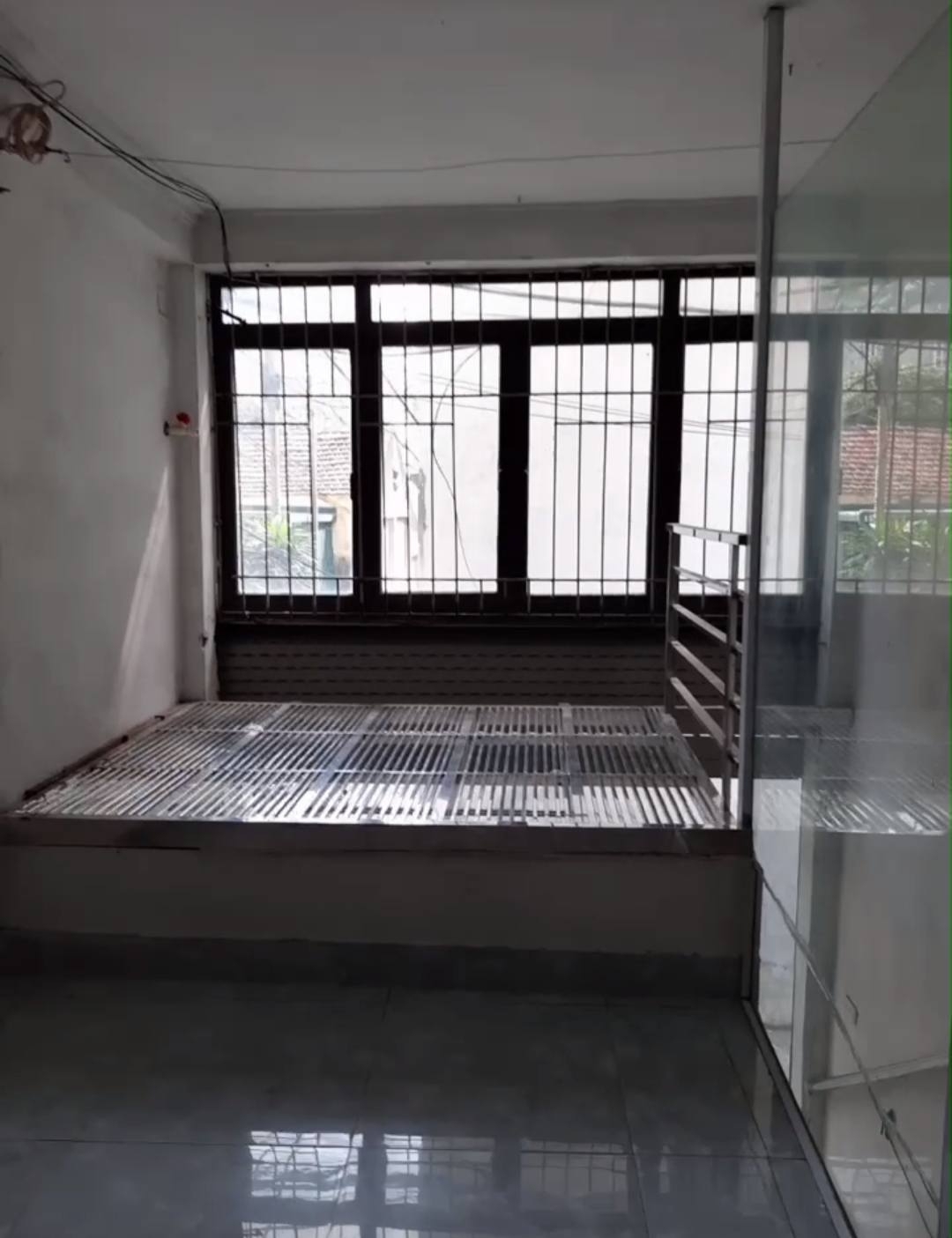 Cho thuê nhà 4 tầng Chùa Võ - Hà Đông - 40m2 - 4+pn - 4wc - 11tr