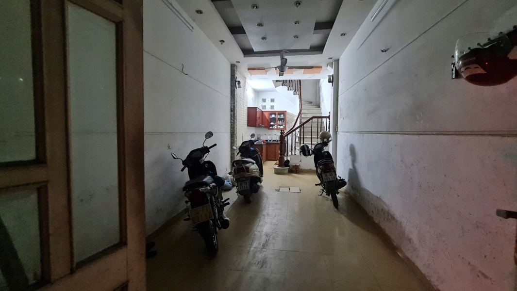 Cho thuê nhà 5 tầng x 30m2 4 ngủ Vĩnh Hưng làm CHDV ở gđ nhóm 11 Triệu