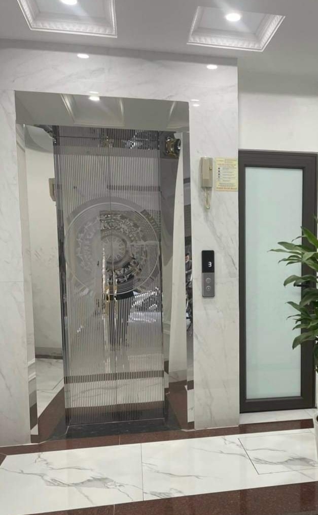 Cho thuê nhà căn góc Thang máy PCCC Vỉa hè 107m2- 5T Lò Đúc_51 Tr