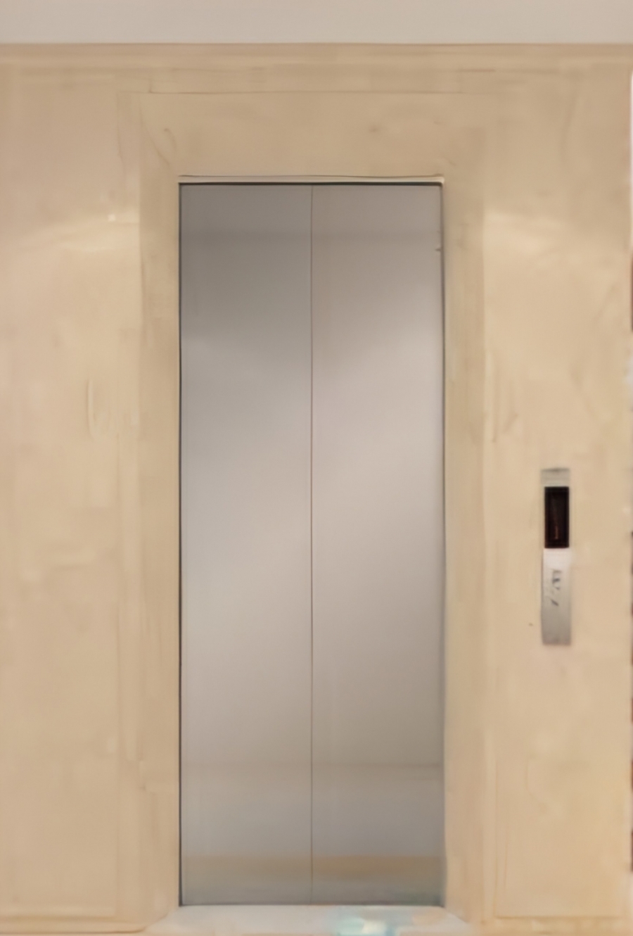 Cho thuê nhà căn góc Trích Sài Vỉa hè Thang máy; 105m2* 4T- 52 Tr