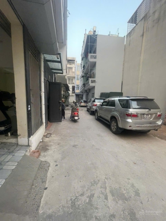 Cho thuê nhà Đại Đồng Vĩnh Hưng 3 tầng x 66m2 4 ngủ 3 WC 13 Triệu/th