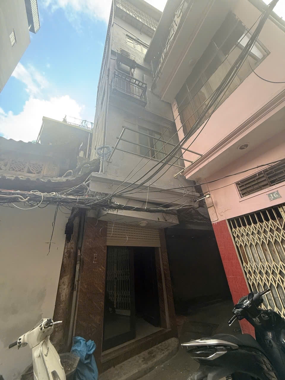 Cho thuê nhà Đê Tô Hoàng 16m² × 5 tầng 3 ngủ 2 vệ sinh 8 triệu