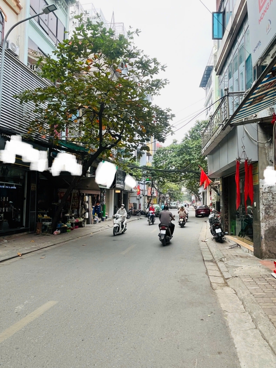 Cho thuê nhà  Hoàng Văn Thái 45m² × 4 tầng gồm 6 phòng 25 triệu