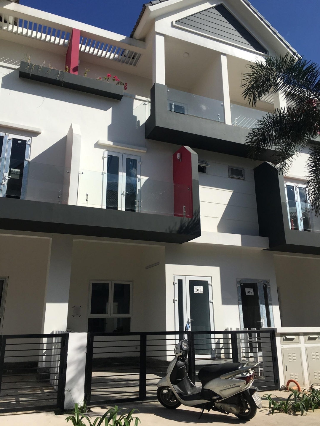 Cho thuê nhà KDC Valencia Phú Hữu Quận 9 DT 75m2 4PN nhà trống giá tốt 12tr.tháng