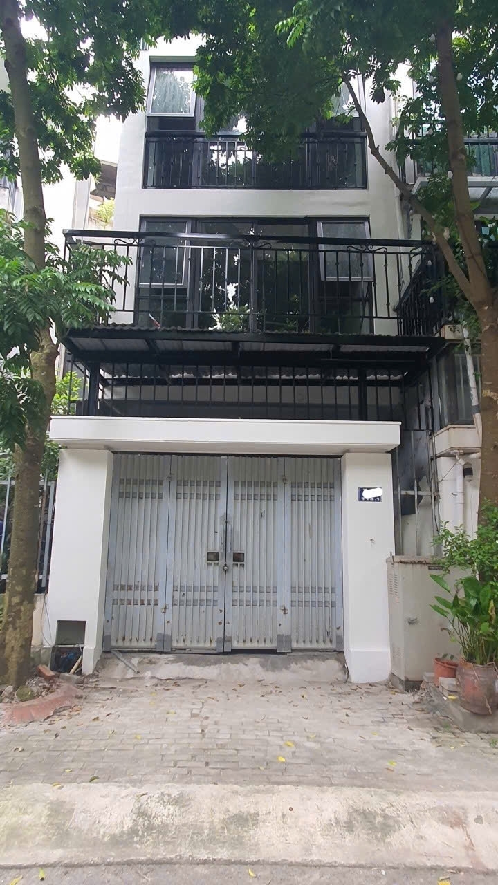Cho thuê nhà KĐT Ao Sào 65m2 4 tầng 3 ngủ 3 vệ sinh 12 Triệu