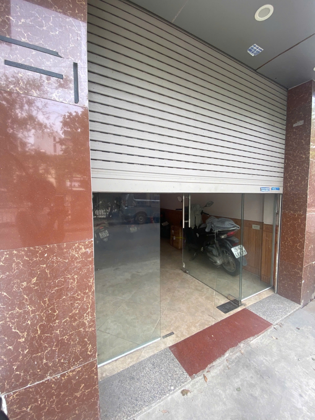 Cho thuê nhà Mặt Phố Bờ Sông Sét 5 tầng x 30m2 3 ngủ 16 Triệu