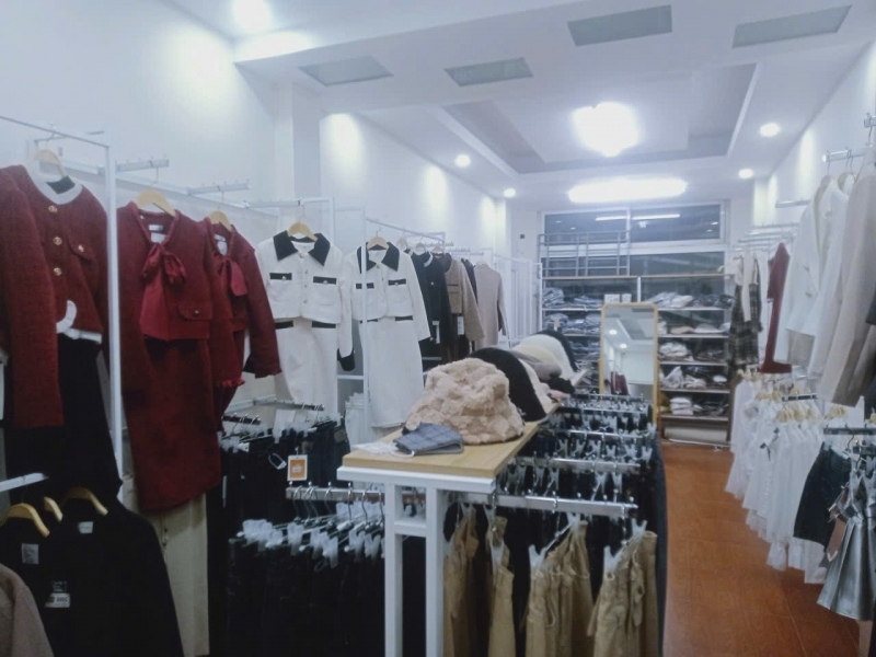 Cho thuê nhà Mặt Phố Nguyễn Trãi 3 tầng x 45m2 thông sàn KD bất chấp 25 triệu