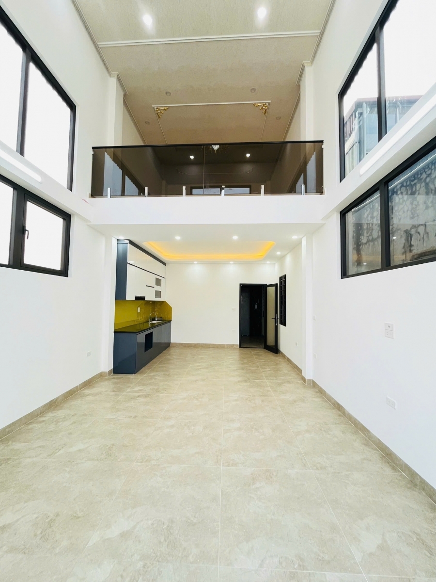 Cho thuê nhà mặt phố Quận Hai Bà Trưng 65m² x  5  tầng – 5 phòng KD VP Showroom