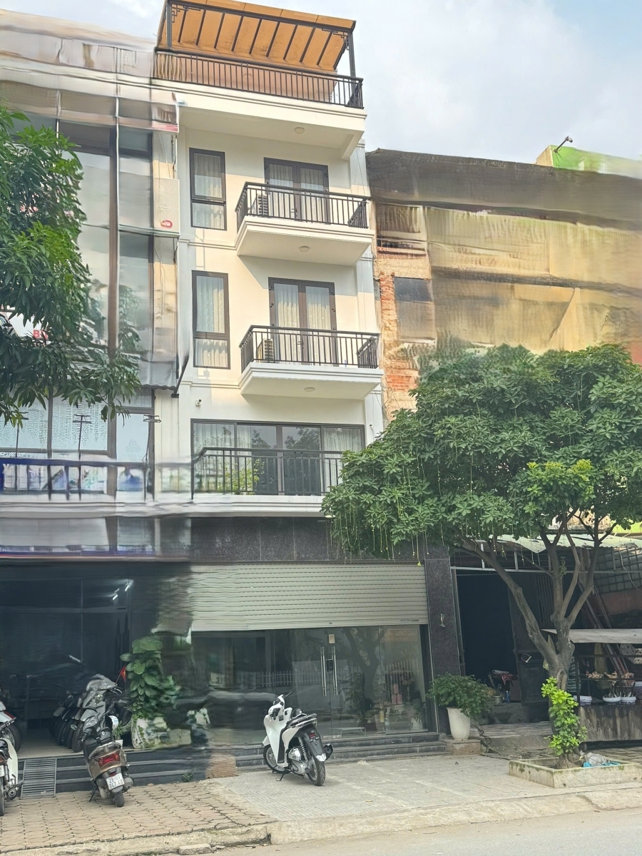 Cho thuê nhà mặt phố Yên Xá 100m² x 5 tầng có thang máy 35 triệu KD SPa VP TT dạy học