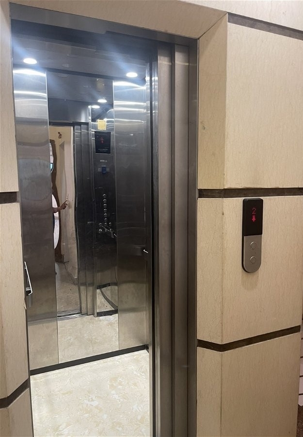 Cho thuê nhà mới căn góc Xã Đàn thang máy; vỉa hè 116m2* 5T- 45 Tr