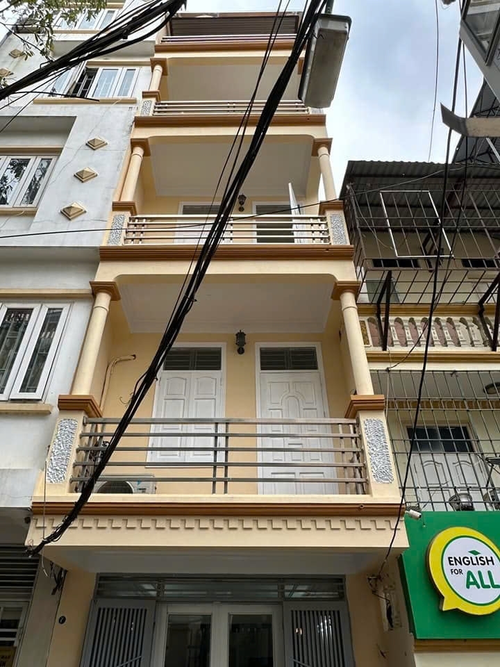 Cho thuê nhà ngõ 151 Dương Văn Bé 45m2 x 5 tầng 6 ngủ 17 triệu KD online VP ở hộ gđ
