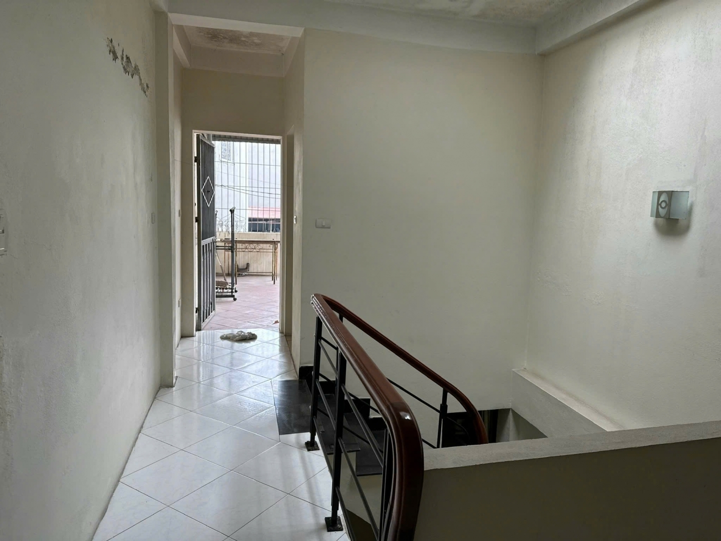 Cho thuê nhà ngõ 202 Giáp Bát 4 tầng x 45m2 4 ngủ 3 WC 14 Triệu