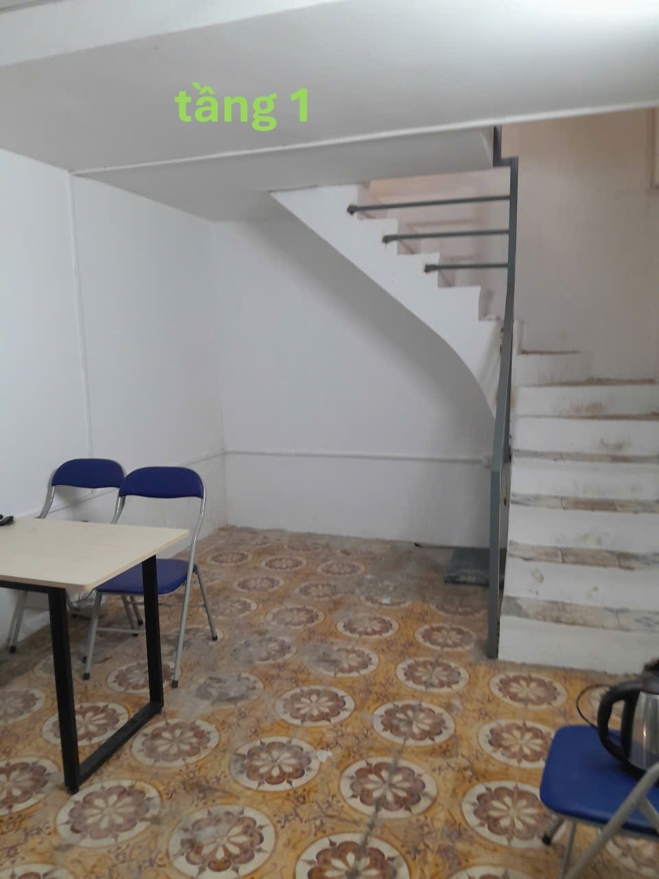 Cho thuê nhà ngõ 38 Đại Từ 3 tầng x 22m2 2 ngủ 2 vệ sinh 3.5 triệu