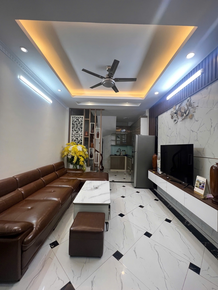 Cho thuê nhà ngõ 64 Đông Thiên 35m² × 5 tầng 3 ngủ khép kín 12 triệu