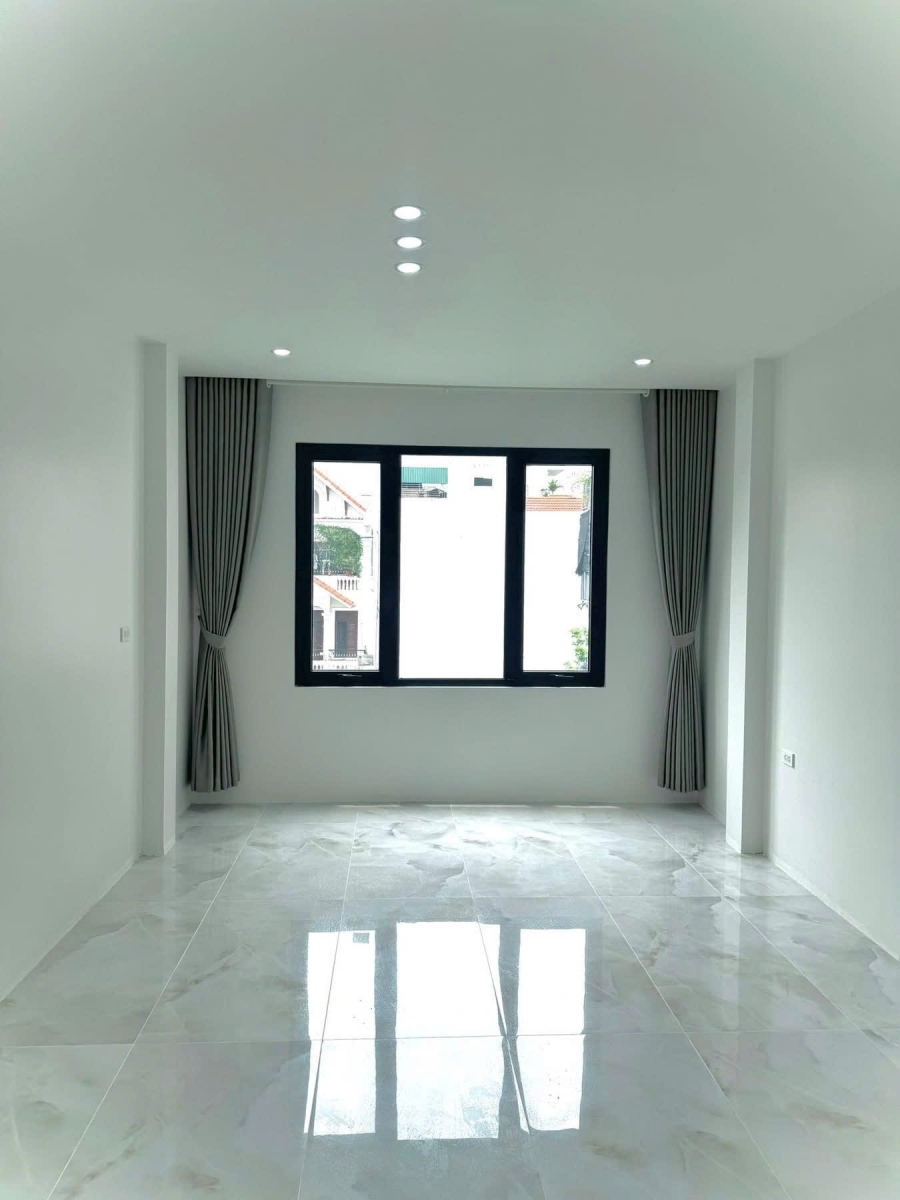 Cho thuê nhà ngõ 985 Tam Trinh 38m2 x 5 tầng 3 ngủ Giá 13 triệu/tháng