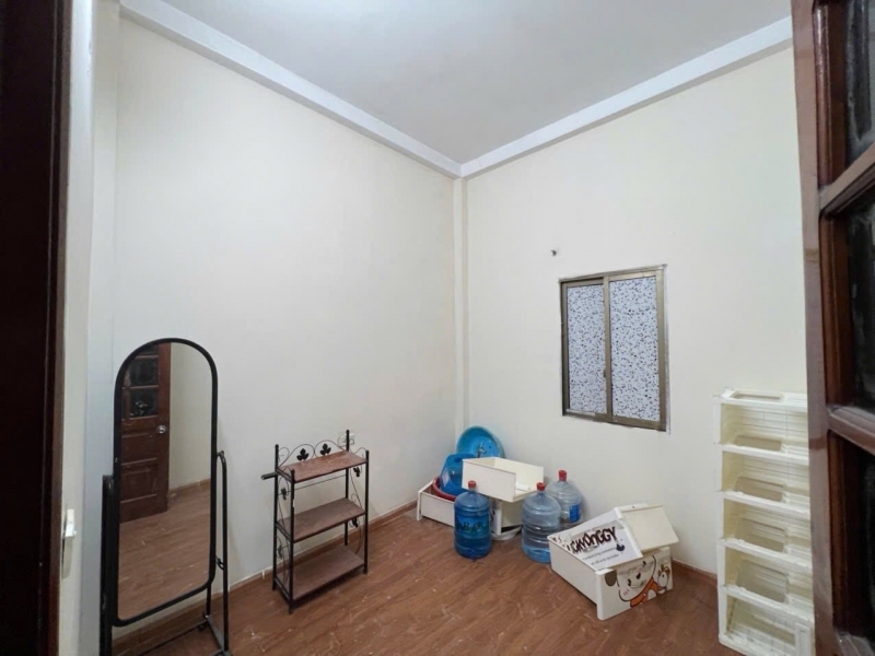 Cho thuê nhà ngõ Chùa Bộc 4 tầng 30m2 4 ngủ 13 Triệu ở tối đa 6 người