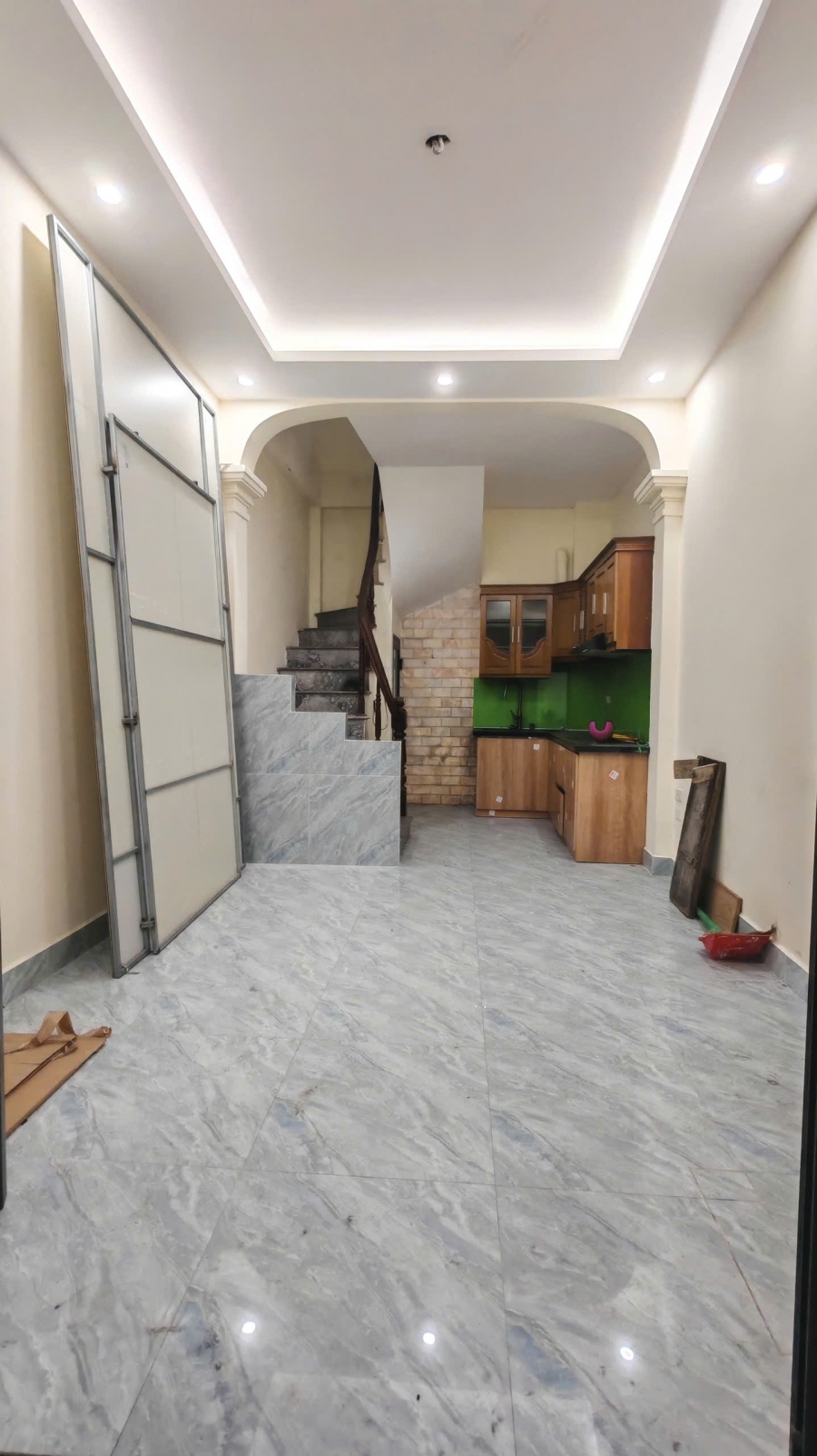 Cho thuê nhà Ngõ Hoà bình 7 27m² x 5 tầng 3 ngủ 11 triệu