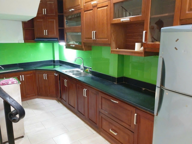 Cho thuê nhà ngõ Hoàng Hoa Thám 35m² x 5 tầng gồm 3PN – 4WC 15 triệu