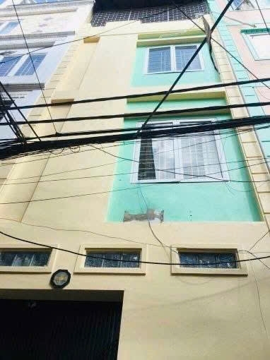 Cho thuê nhà ngõ Kim Giang 4 tầng x 42m2m 4 ngủ 3 WC 12 Triệu