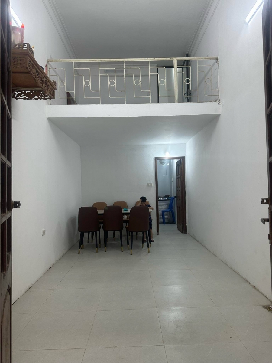 Cho thuê nhà ngõ Nhân Hoà - Thanh Xuân - Giá 7 triệu ctl 2.5 tầng x 30m2 vào ngay