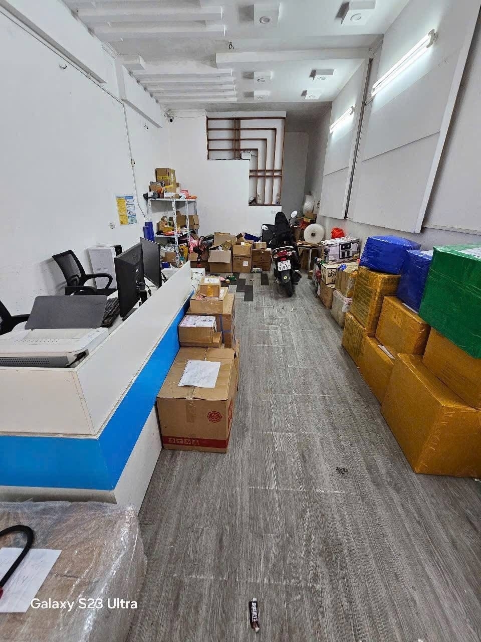Cho thuê nhà ngõ ô tô Hoàng Văn Thái 43m2 x 3.5 tầng 3 ngủ 13 Triệu VP C.ty KD online ở gđ