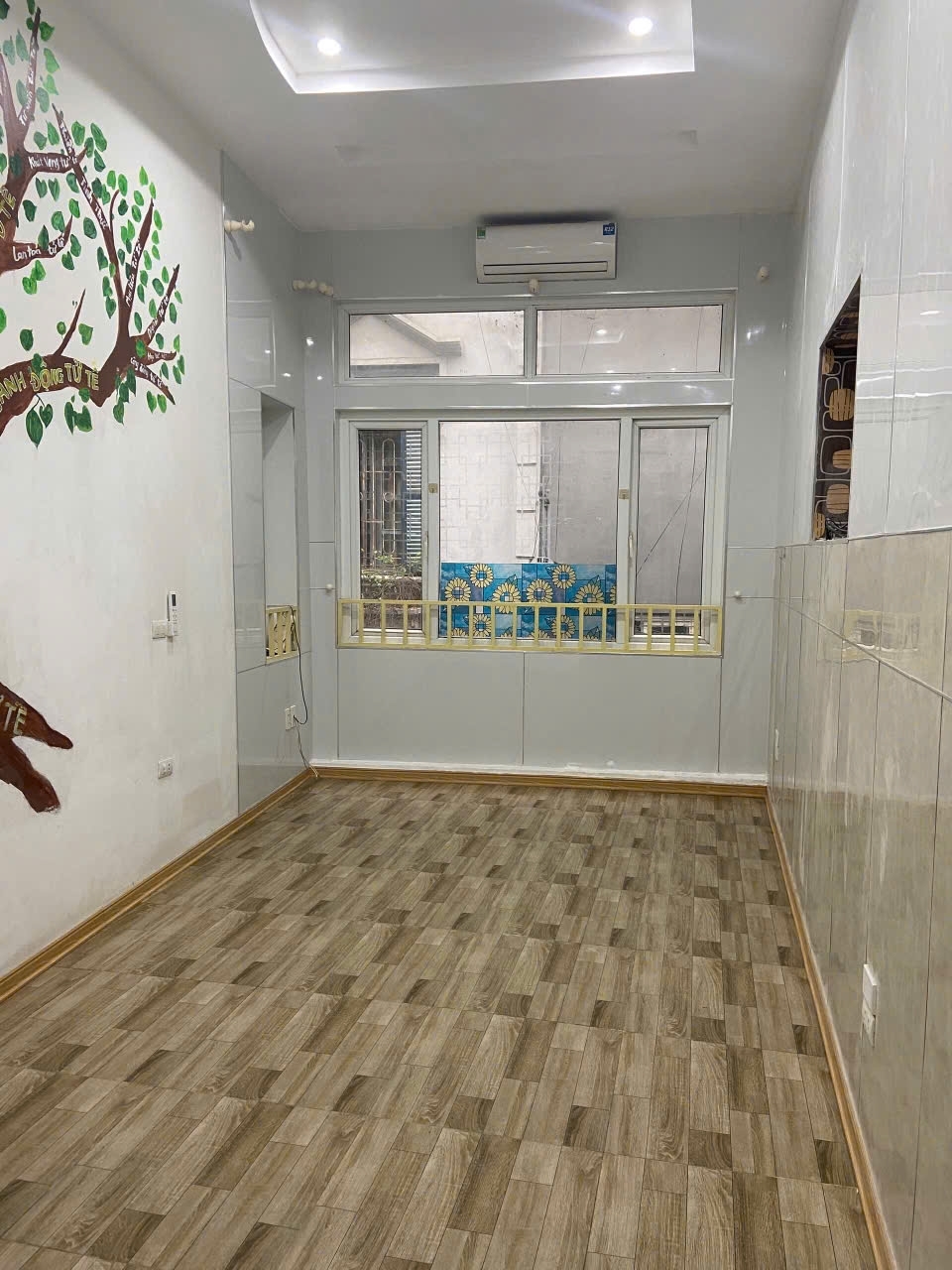 Cho thuê nhà ngõ ô tô Nguyễn Phúc Lai 32m² x 5 tầng 3PN 4 WC 13 Triệu