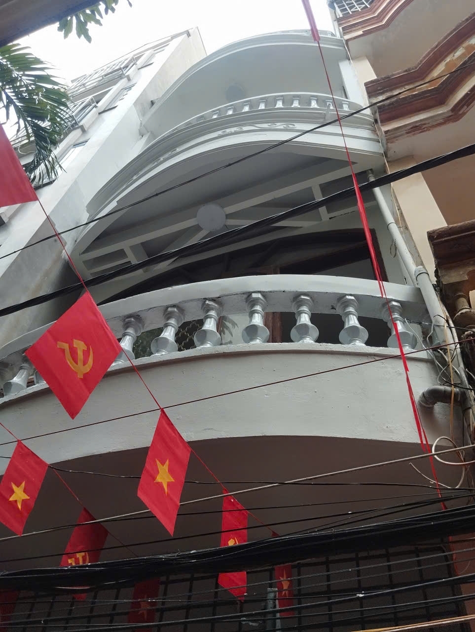 Cho thuê nhà ngõ ô tô Phố Điện Biên Phủ 4 tầng 35m2 3 ngủ 3 vệ sinh KD Vp kết hợp ở