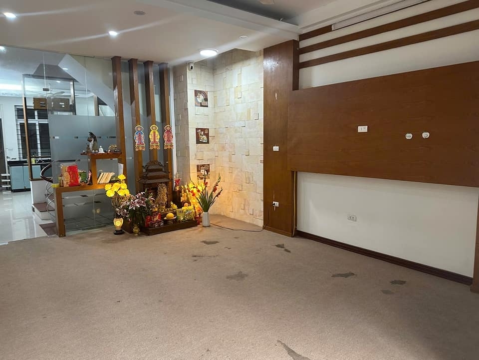 Cho thuê nhà nguyên căn 100m2 5 tầng phố Nguyễn Văn Lộc khu đô thị Mỗ Lao Hà Đông.