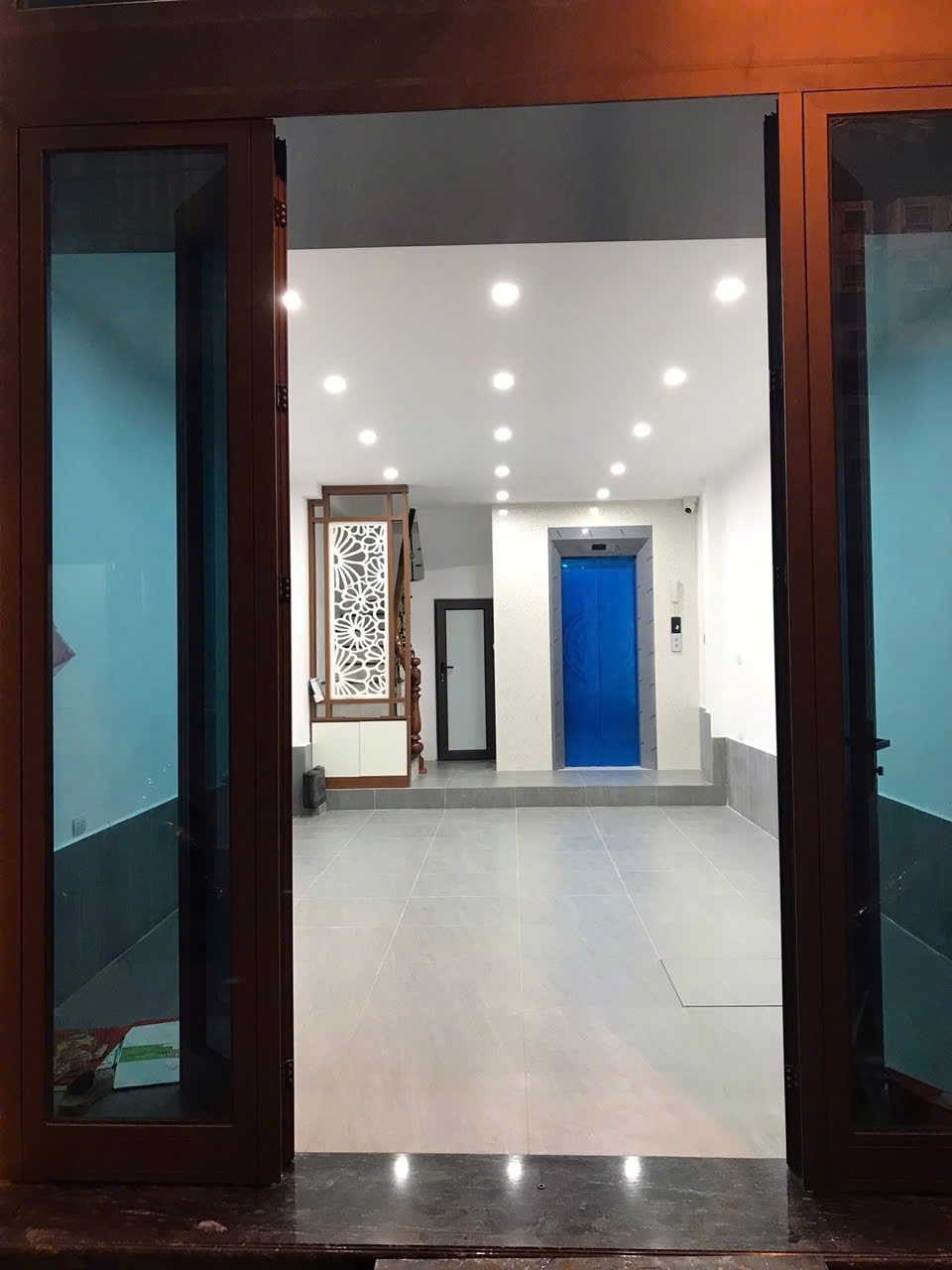 Cho thuê nhà nguyên căn đường Hoàng Mai Diện tích 40m2 x 6 Tầng Thang máy 19 Triệu