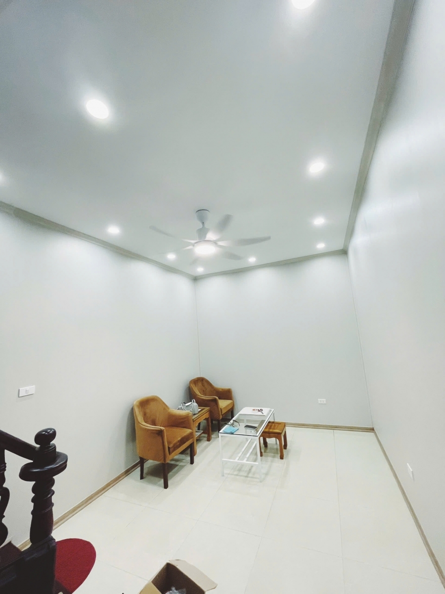 Cho thuê nhà nguyên căn Hạ Đình 3.5 tầng x 25m2 2 ngủ 9 Triệu 15 ra ô tô