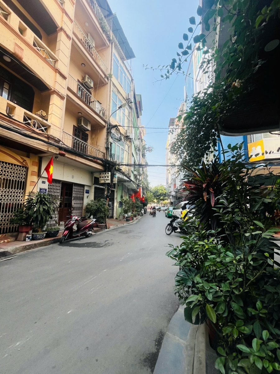 Cho thuê nhà nguyên căn mặt ngõ kinh doanh Hà Kê Tấn 50m2 x 5 tầng 15 triệu