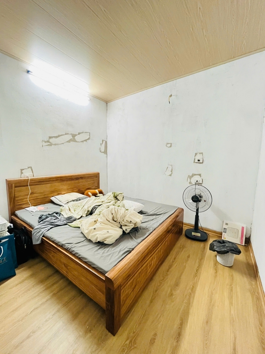 Cho thuê nhà nguyên căn mới koong ngõ 230 Định Công Thương 33m² x 2 tầng 2PN 7 triệu