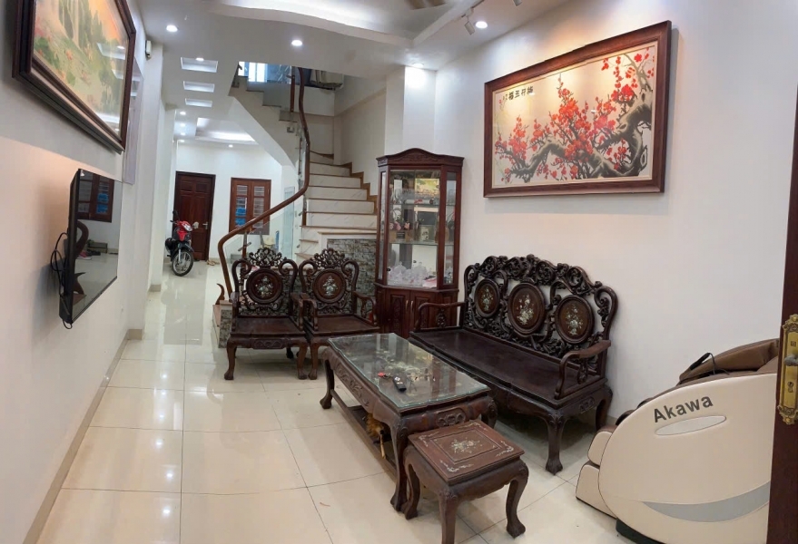 Cho thuê nhà nguyên căn ngõ 102 Hoàng Đạo Thành 50m² x 4 tầng 3PN 13 Triệu