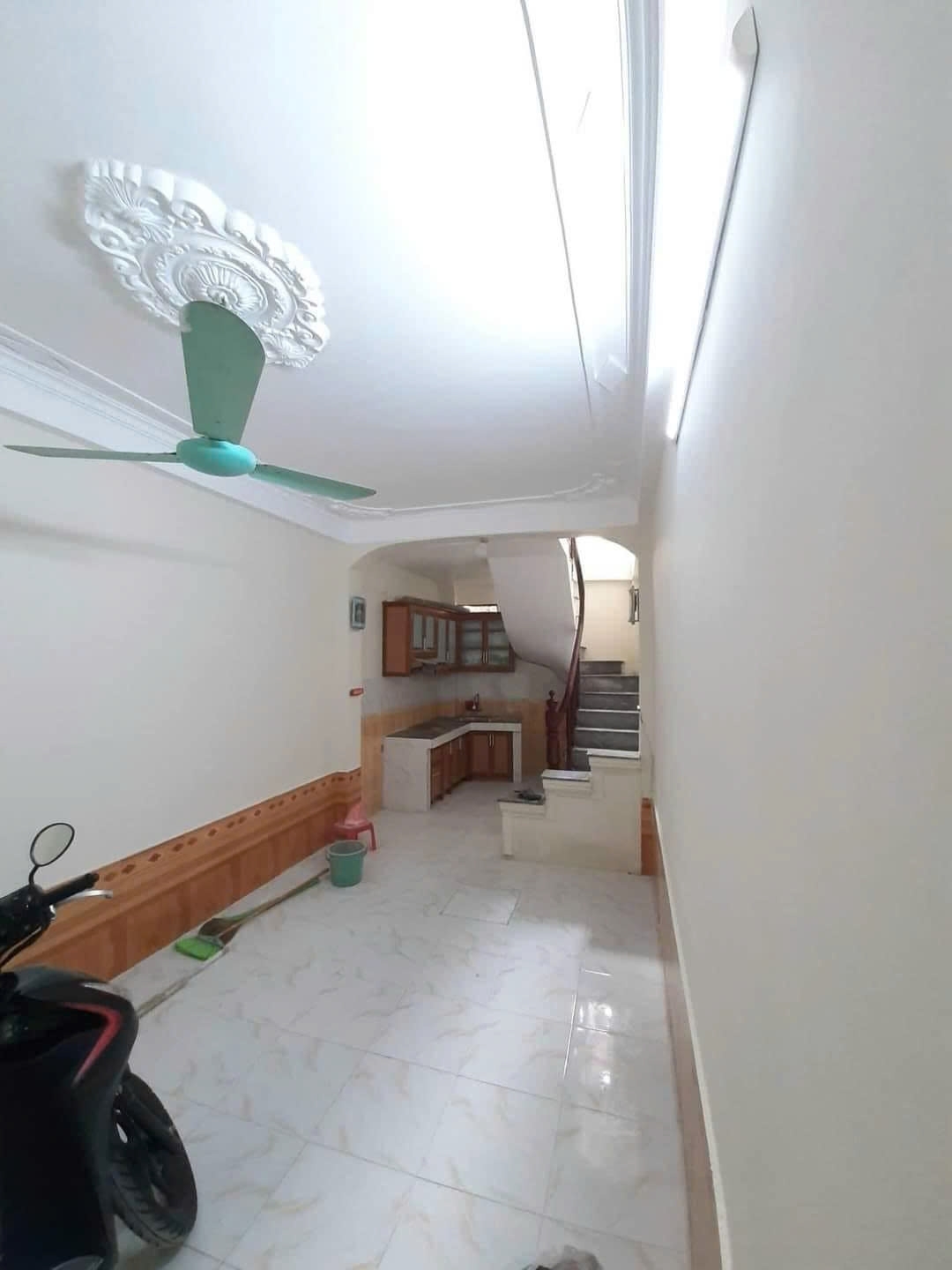 Cho thuê nhà nguyên căn ngõ 113 Nguyễn Chính 40m² × 4 tầng gồm 3 phòng ngủ 75 triệu