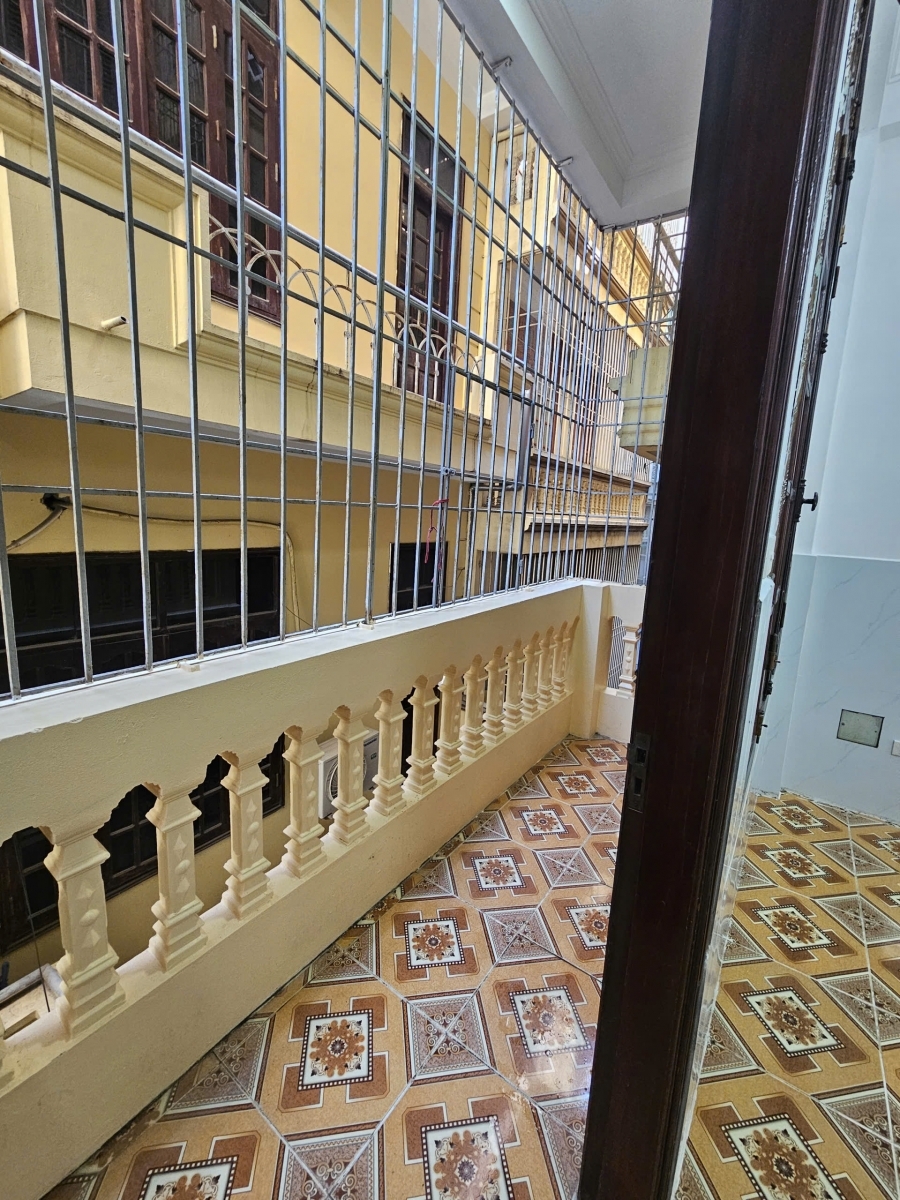 Cho thuê nhà nguyên căn ngõ 175 Định Công 45m2 x 5 tầng 5 ngủ 4 wc 14 triệu/tháng