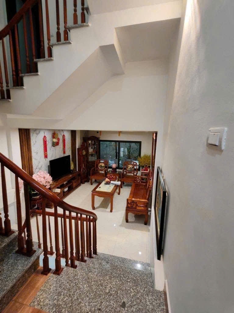 Cho thuê nhà nguyên căn ngõ 190 Hoàng Mai 50m² x 5 tầng 4 phòng ngủ 5 vệ sinh 20 triệu