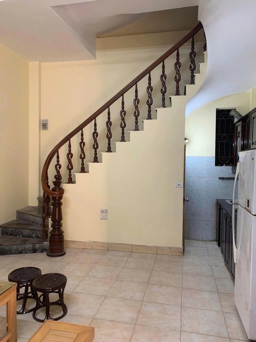 Cho thuê nhà nguyên căn ngõ 360 Tây Sơn 30m² x 5 tầng gồm 3 phòng ngủ khép kín 12 triệu