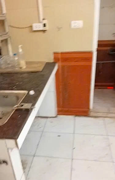 Cho thuê nhà nguyên căn ngõ 459 Bạch Mai 30m x 2 tầng