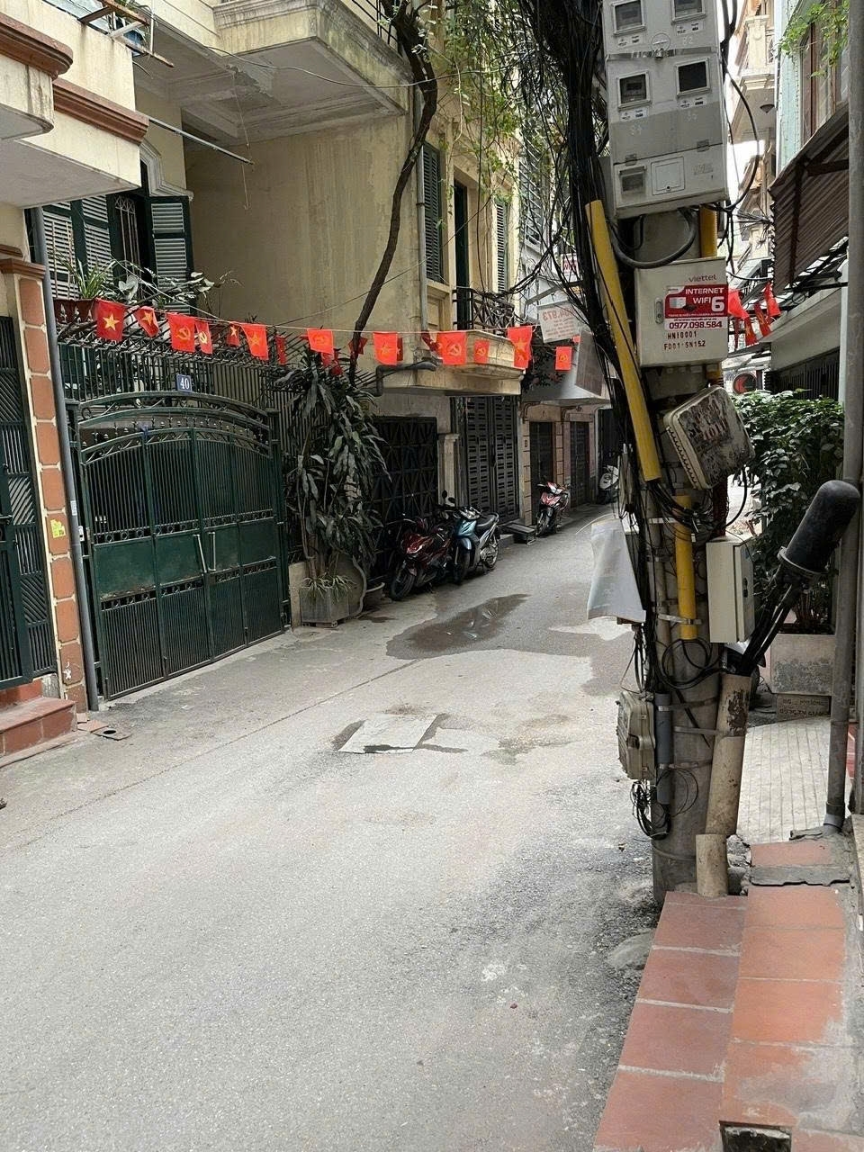 Cho thuê nhà nguyên căn ngõ Hào Nam 50m² x 5 tầng 4 PN 5 WC 20 Triệu