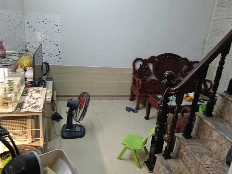 Cho thuê nhà nguyên căn – Ngõ Lương Sử 25m² x 3 tầng 2 phòng ngủ 3 vệ sinh  9 triệu