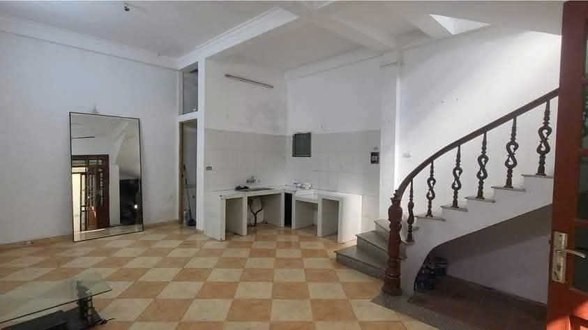 Cho thuê nhà nguyên căn tại ngõ 245 Phố Định Công 40 m² x 25 tầng chỉ 7 triệu