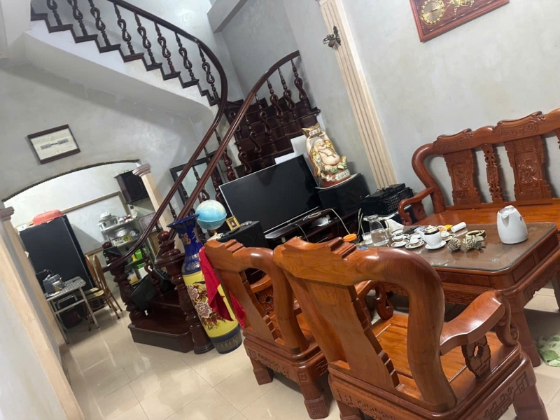 Cho thuê nhà nguyên căn Xã Đàn 50m² x 3 tầng 3 phòng ngủ 3 WC 13 triệu