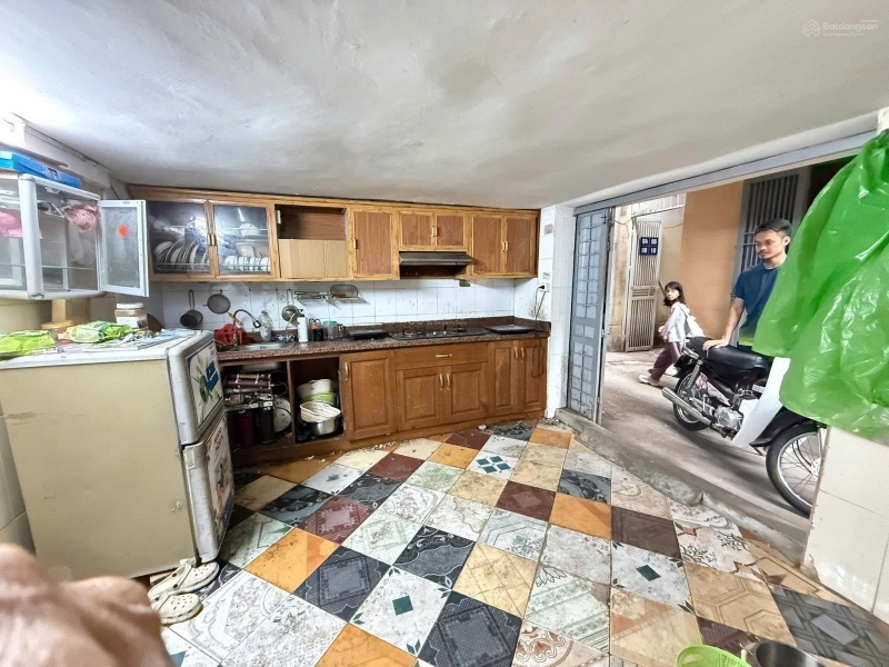 Cho thuê nhà nguyên căn Yên Lãng 70m2 x 3 tầng 3 ngủ 2 vệ sinh 12 triệu