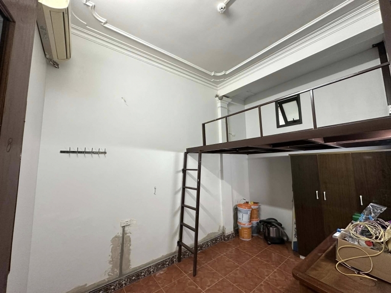 Cho thuê nhà Nguyễn Trãi làm CHDV  57m2* 3 tầng 7 ngủ 3 vệ sinh 3 bếp nấu 21 triệu